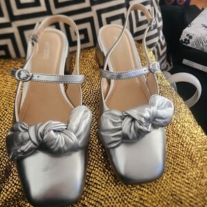 Arezzo Silver Flat